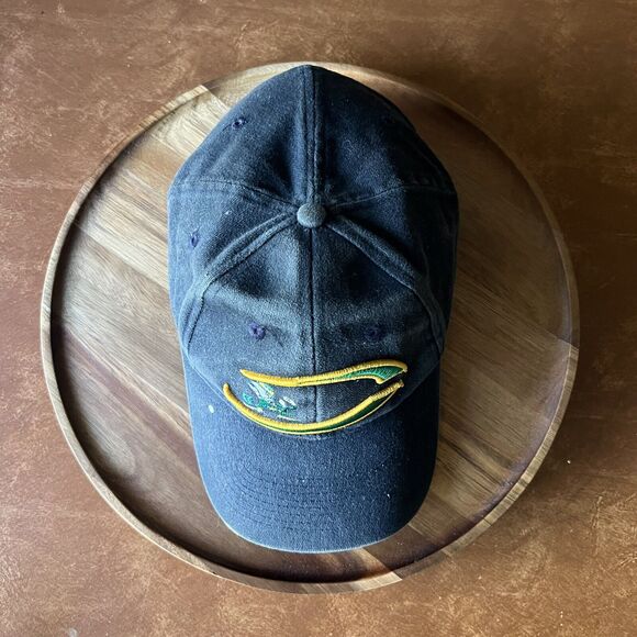 VINTAGE Thrashed Notre Dame Fighting Irish Hat Cap Strap Back Adult Blue - Picture 4 of 16